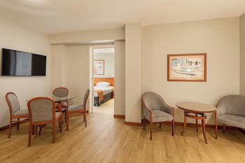 Holiday Inn Thessaloniki by IHG galeri fotoğrafı