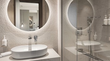 Holiday Inn Thessaloniki by IHG galeri fotoğrafı