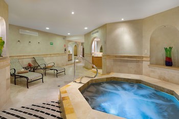 Villa La Estancia Beach Resort & Spa
