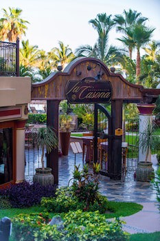 Villa La Estancia Beach Resort & Spa