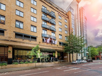 Clayton Hotel Belfast City