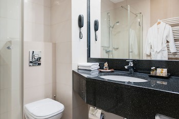Booking Hotel Crown Piast & Spa