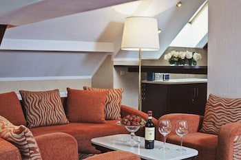 Booking Hotel Crown Piast & Spa