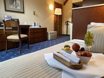 Booking Hotel Crown Piast & Spa