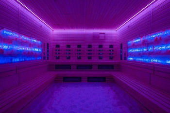 Booking Hotel Crown Piast & Spa