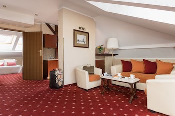 Booking Hotel Crown Piast & Spa