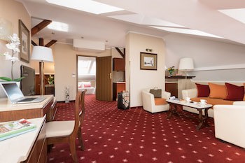 Booking Hotel Crown Piast & Spa