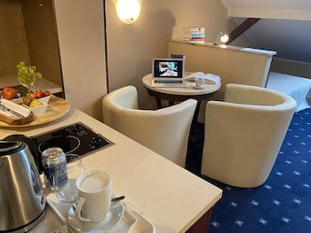Booking Hotel Crown Piast & Spa