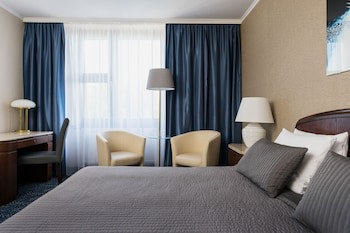 Booking Hotel Crown Piast & Spa