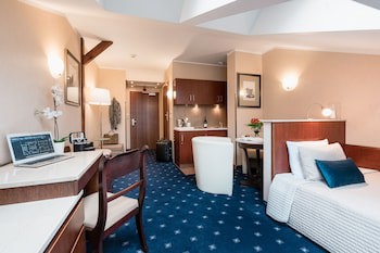 Booking Hotel Crown Piast & Spa