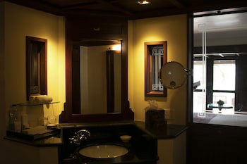 The Leela Kovalam, A Raviz Hotel