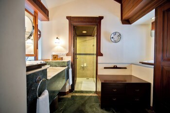 The Leela Kovalam, A Raviz Hotel