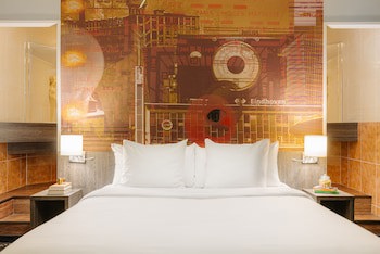 Crown Hotel Eindhoven Centre