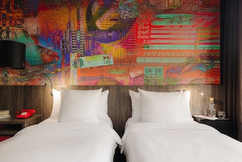 Crown Hotel Eindhoven Centre