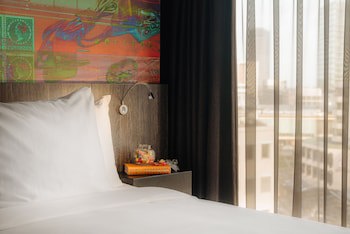 Crown Hotel Eindhoven Centre