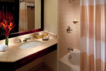 Courtyard By Marriott San Jose Escazu