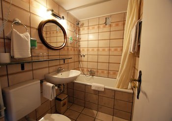 Bahn Hotel galeri fotoğrafı