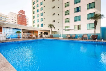 Comfort Suites Vitoria