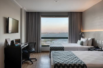 Comfort Suites Vitoria