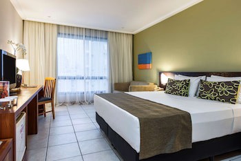 Comfort Suites Vitoria