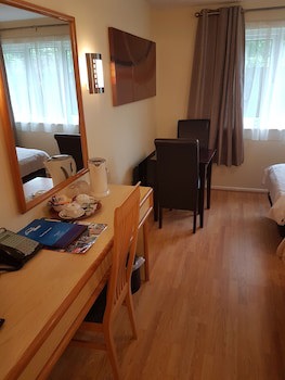 Travel Plaza Hotel