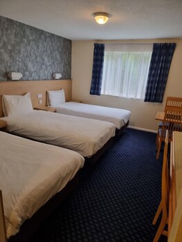Travel Plaza Hotel