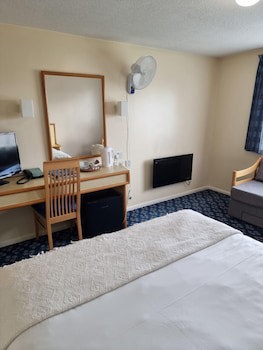 Travel Plaza Hotel