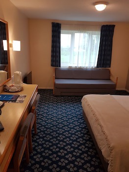 Travel Plaza Hotel