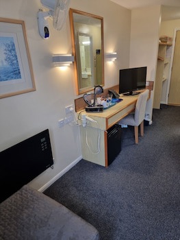 Travel Plaza Hotel