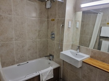Travel Plaza Hotel