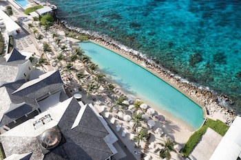 Papagayo Beach Resort