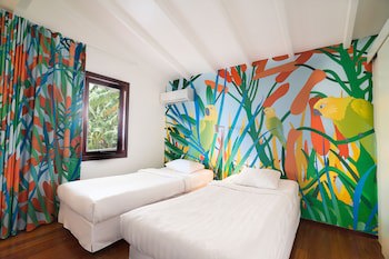 Papagayo Beach Resort