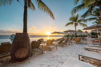 Papagayo Beach Resort