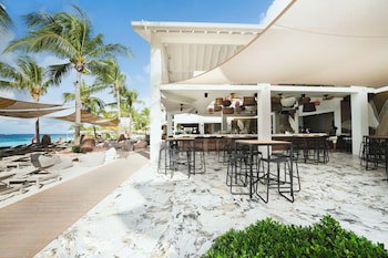 Papagayo Beach Resort