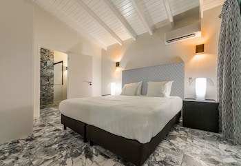 Papagayo Beach Resort