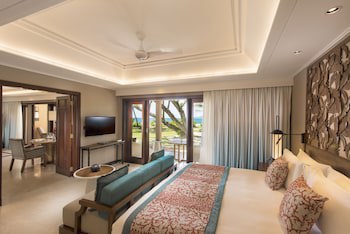 Constance Lemuria,Seychelles