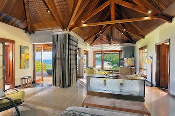 Constance Lemuria,Seychelles