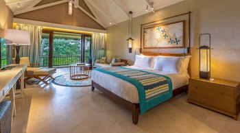 Constance Lemuria,Seychelles