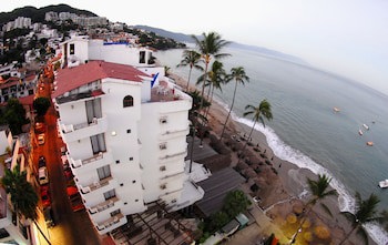 Emperador Vallarta Beachfront Hotel And Suites
