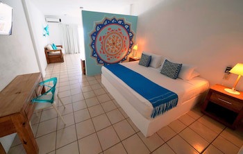 Emperador Vallarta Beachfront Hotel And Suites