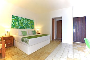 Emperador Vallarta Beachfront Hotel And Suites