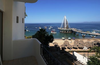 Emperador Vallarta Beachfront Hotel And Suites