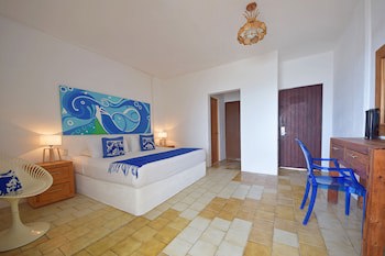 Emperador Vallarta Beachfront Hotel And Suites
