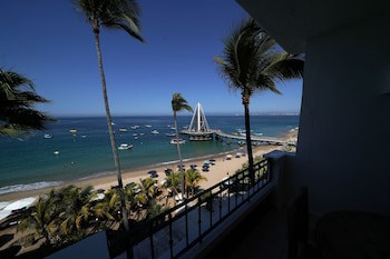 Emperador Vallarta Beachfront Hotel And Suites
