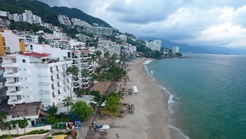 Emperador Vallarta Beachfront Hotel And Suites