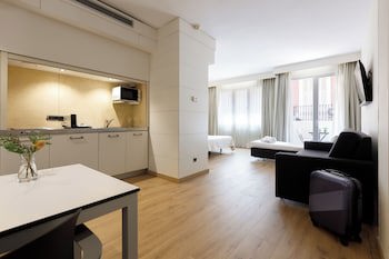 Aparthotel Mariano Cubi Barcelona