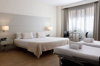 Aparthotel Mariano Cubi Barcelona