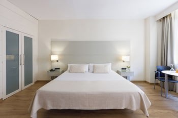 Aparthotel Mariano Cubi Barcelona