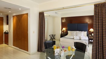 Dolmen Hotel