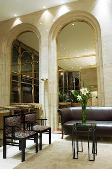 Dolmen Hotel